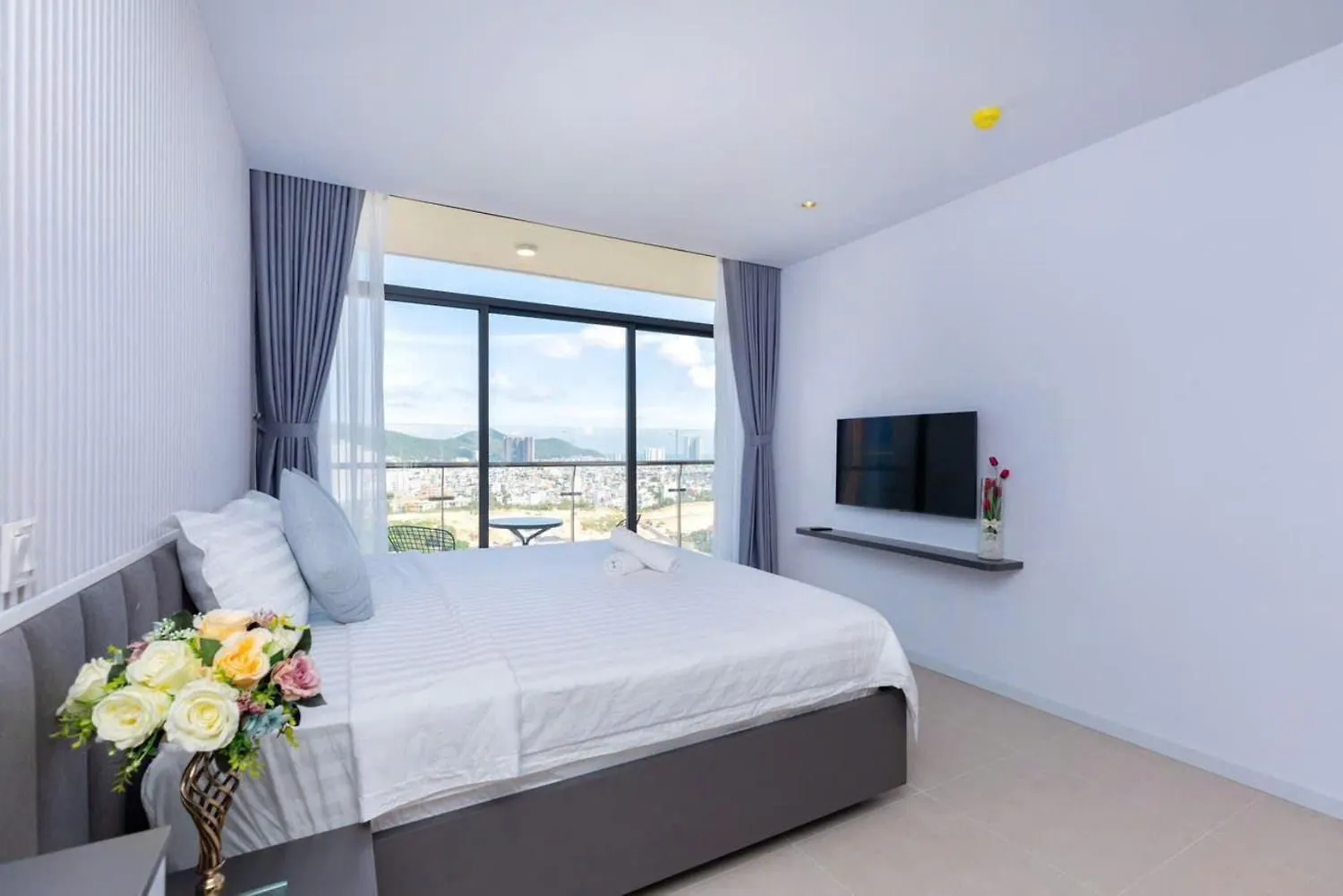 Modern Csj Condo - 169 Thuyvan And Vung Tau Beachfront Apartment